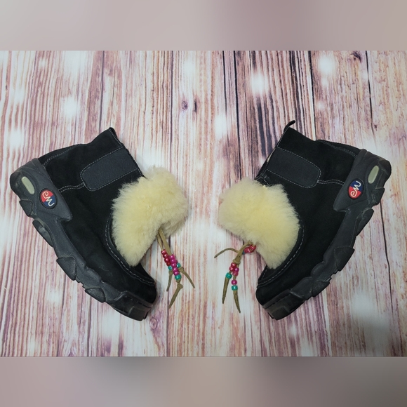 FABULOUS vintage Emu platform booties! 😍 - Picture 4 of 12